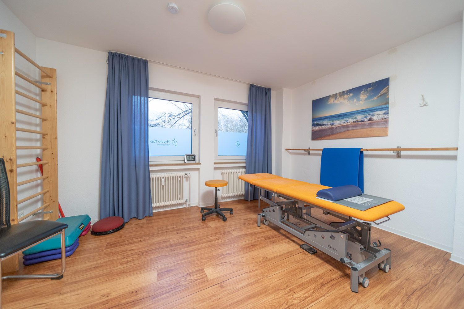 Physio-Top-Marl_Behandlungsraum_002.jpg